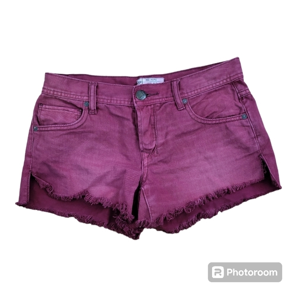 💕Free people maroon denim‎ raw hem shorts